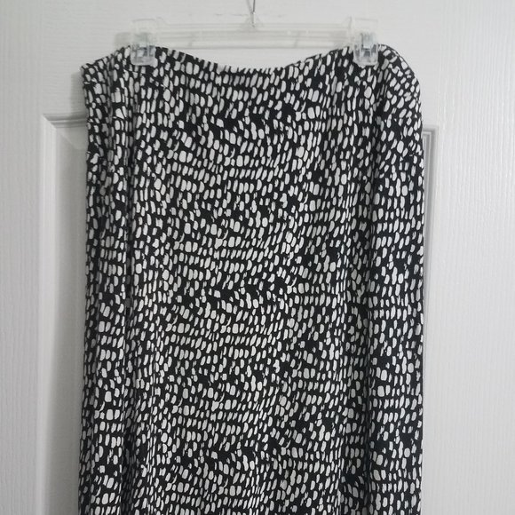 Ann Taylor Skirt Black/White EUC (14) - Picture 2 of 5